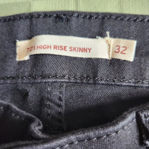 Women's Levi 721 High Rise Skinny Jeans NWT 14 Short W32 L28 - Picture 2 of 6